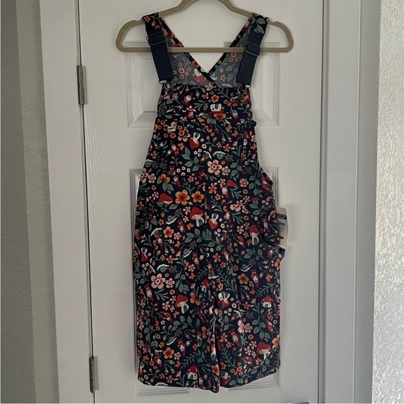 NWT Rare Duluth Trading Co Women’s Shortall Heirloom Overalls Gnome Mushroom -S - Picture 8 of 11